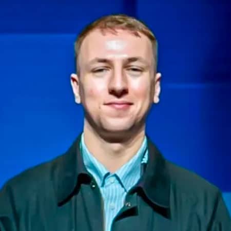 Lewis Headshot
